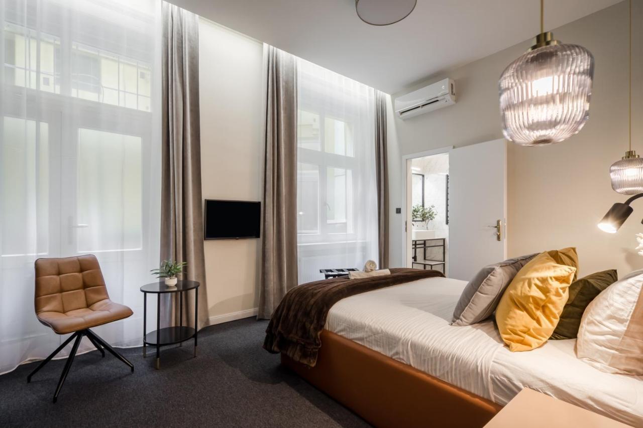 Astoria Boutique Suites- Best Location By Bqa 布达佩斯 外观 照片