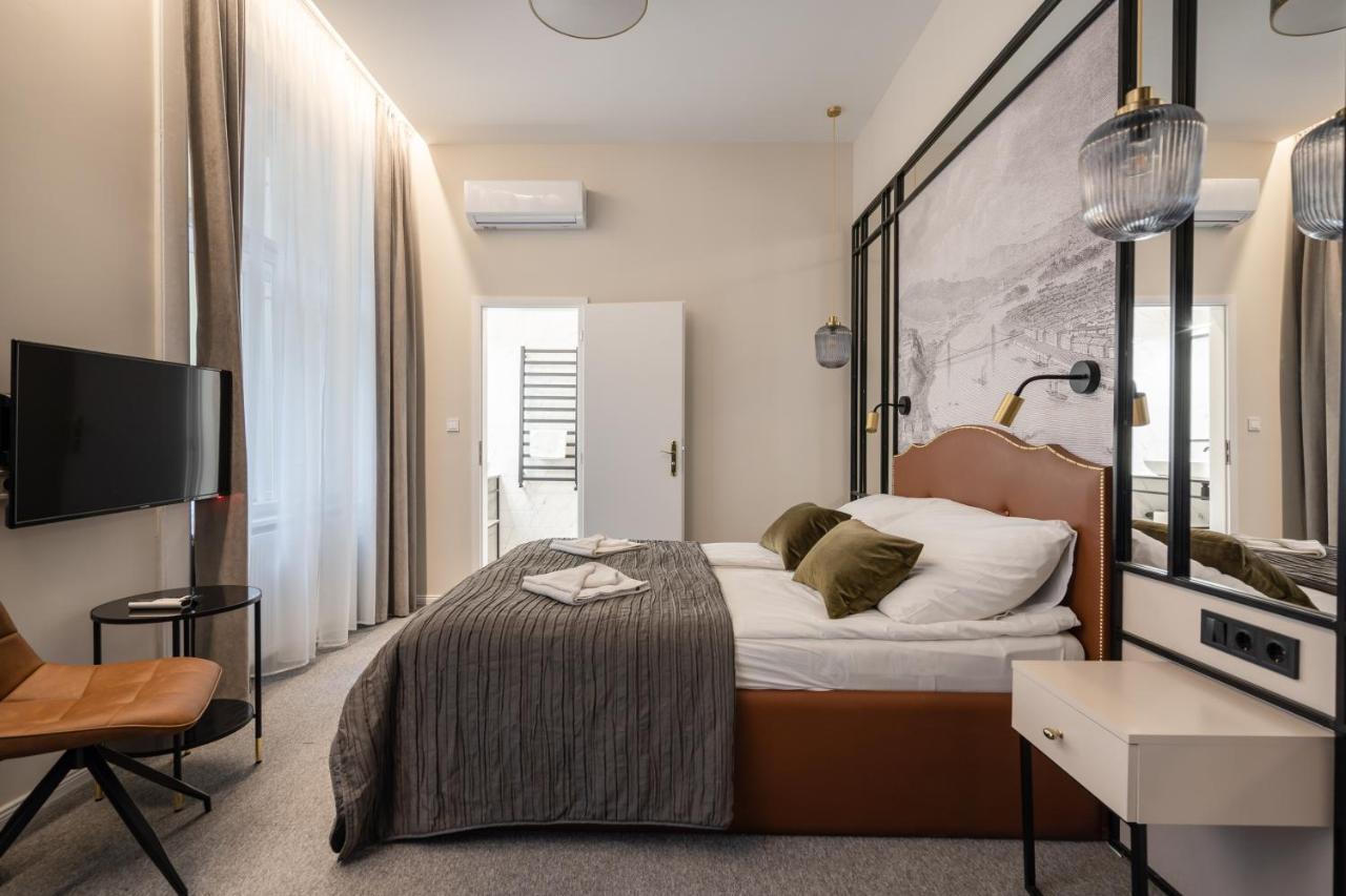 Astoria Boutique Suites- Best Location By Bqa 布达佩斯 外观 照片